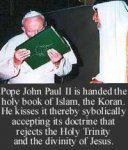 pope kisses koran.jpg