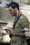 599px-IDF_soldier_put_on_tefillin.jpg