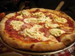 Bacon_and_ricotta_pizza.jpg