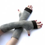 striped_fingerless_gloves_arm_warmers_by_wearmeup-d5ra1gv.jpg