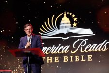 prayer at washington dc.jpg