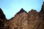 Jabal_al-Lawz_with_the_black_summit.jpg