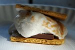 cinnamon_marshmallow_smore.jpg