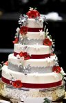 1202-silver-and-red-wedding-cake_we.jpg