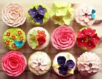 beautiful-cupcakes-delicious-flowers-tasty-Favim_com-219867_large.jpg