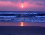 641022-early-morning-sea-with-sun-reflection.jpg