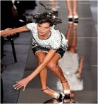 falls-off-high-heels.jpg falls-off-high-heels.jpg