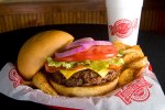 photo_dining_fuddruckers-1.jpg photo_dining_fuddruckers-1.jpg