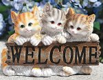 09-cat-statue_kitten-welcome-sign.jpg