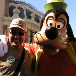 Goofy and I in Disneyland, 2009.jpg